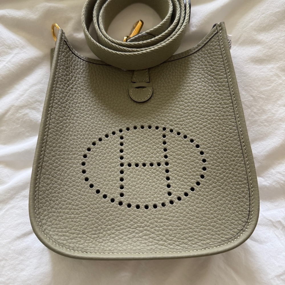 Hermes Evelyne Elegant Olive Green Leather Shoulder Bag